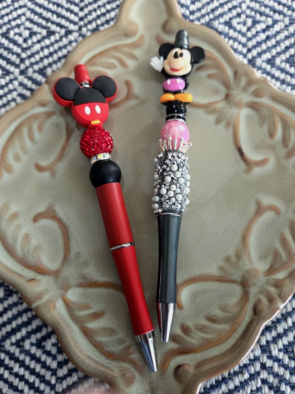 Cute Mickey Mouse Pen Set - Red and Pink Decorative Ballpoint